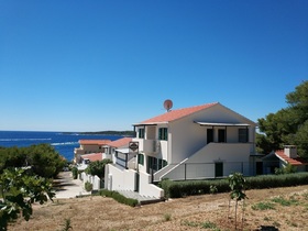 Pohled na dům směrem k moři
