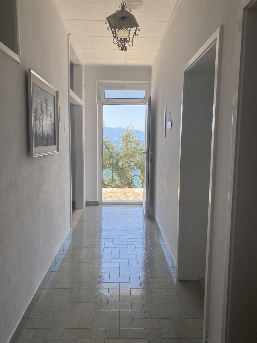 APP 6 &quot;1&quot; - Chodba apartmánu 