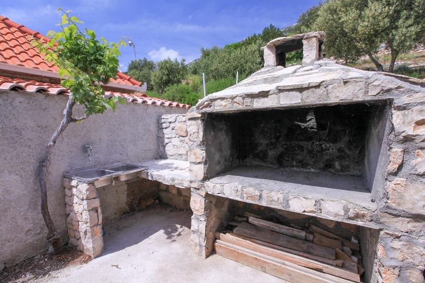 Grill k dispozici