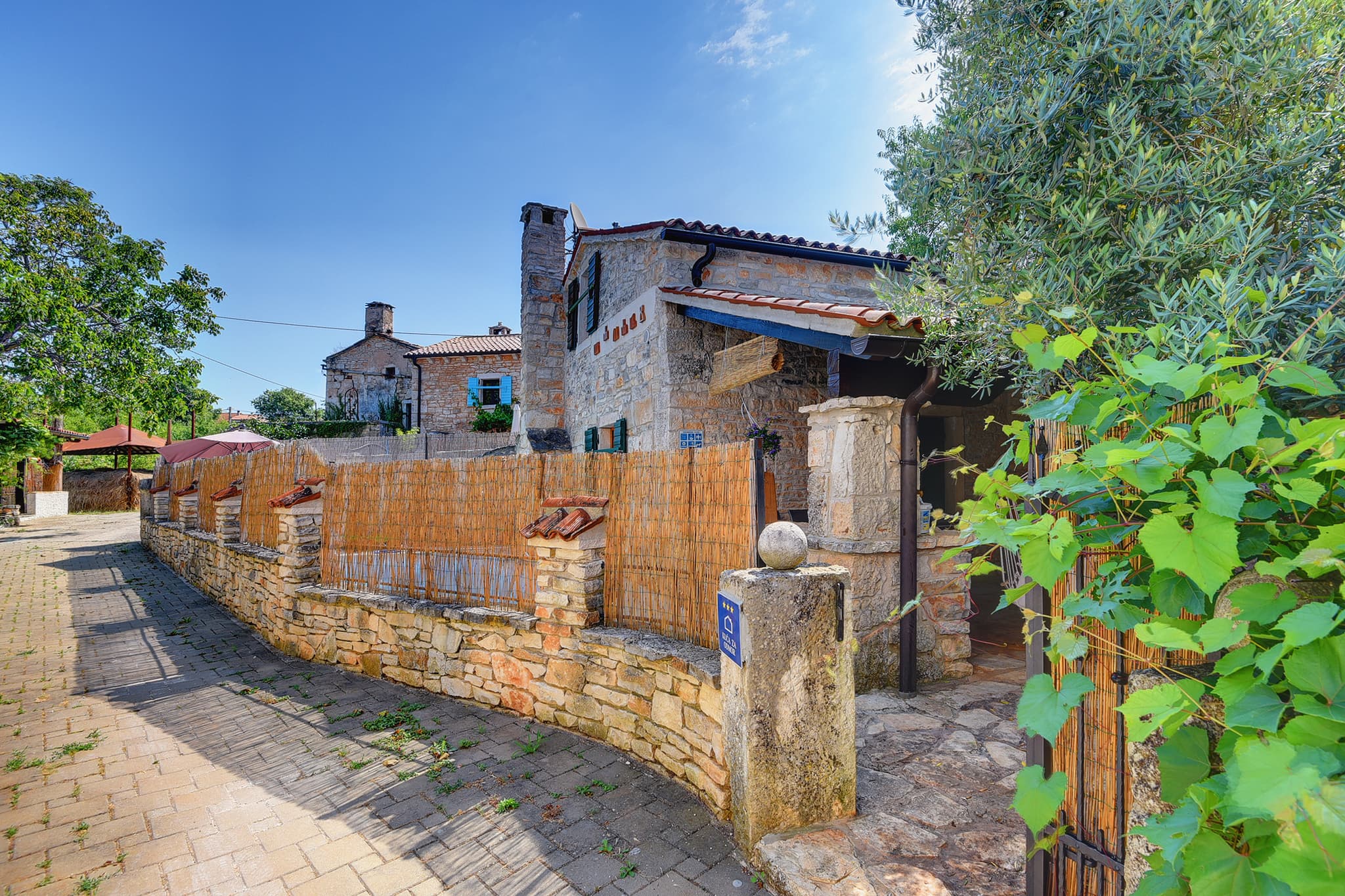 Vila 1318-1002