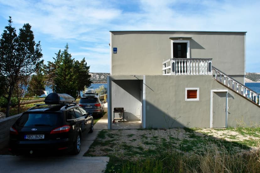 Schody k apartmánům