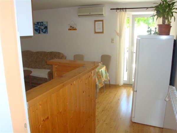 APP 4 - Vstup na balkon z obývacího pokoje