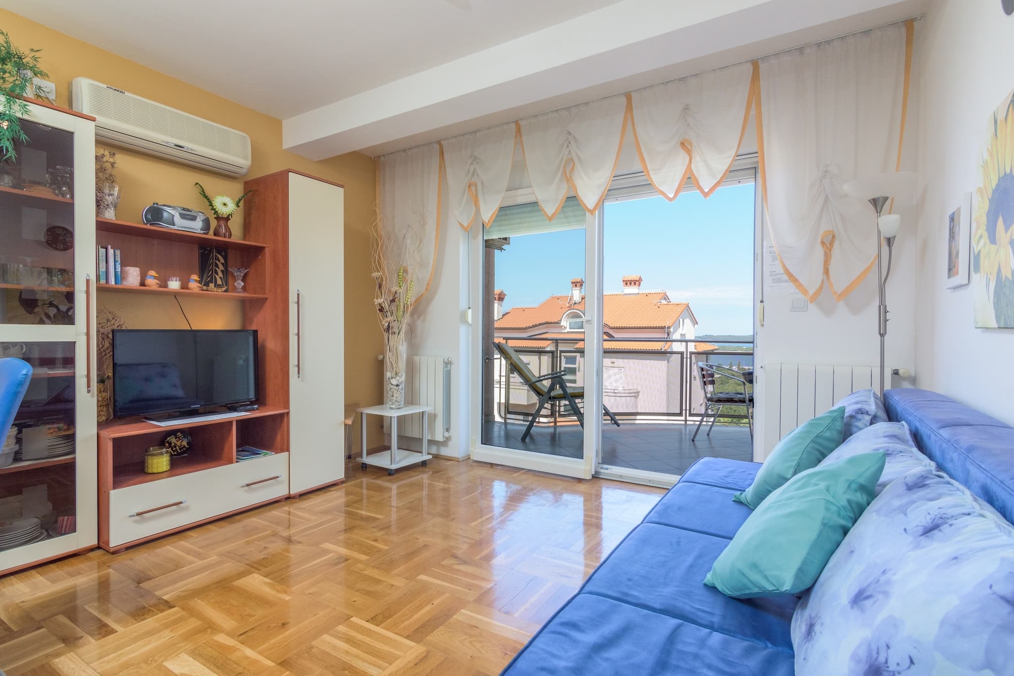 Apartments 3298-5409