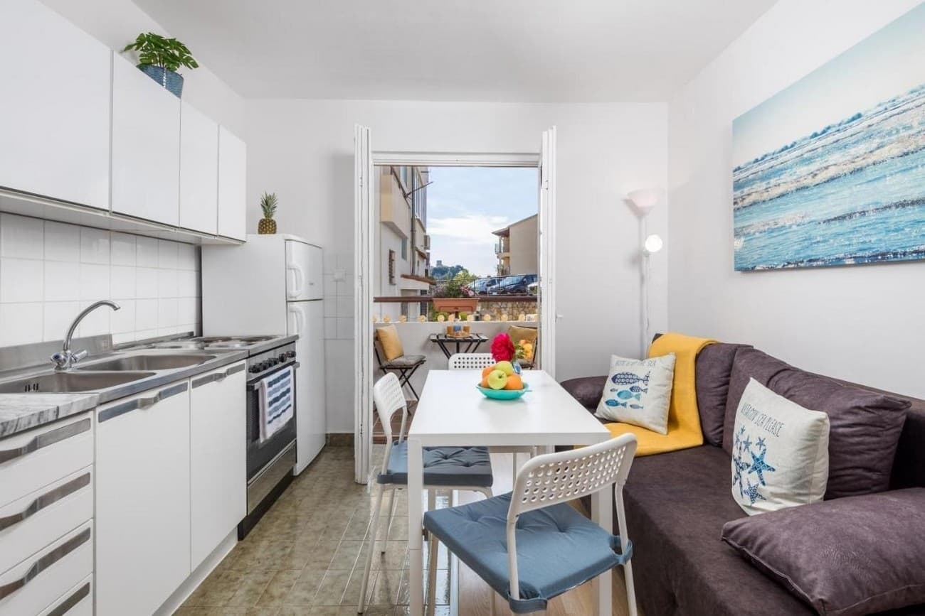 Apartments 3298-5502
