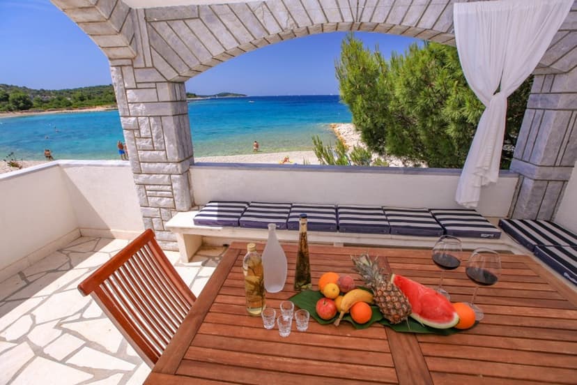 Výhled z terasy horního apartmánu