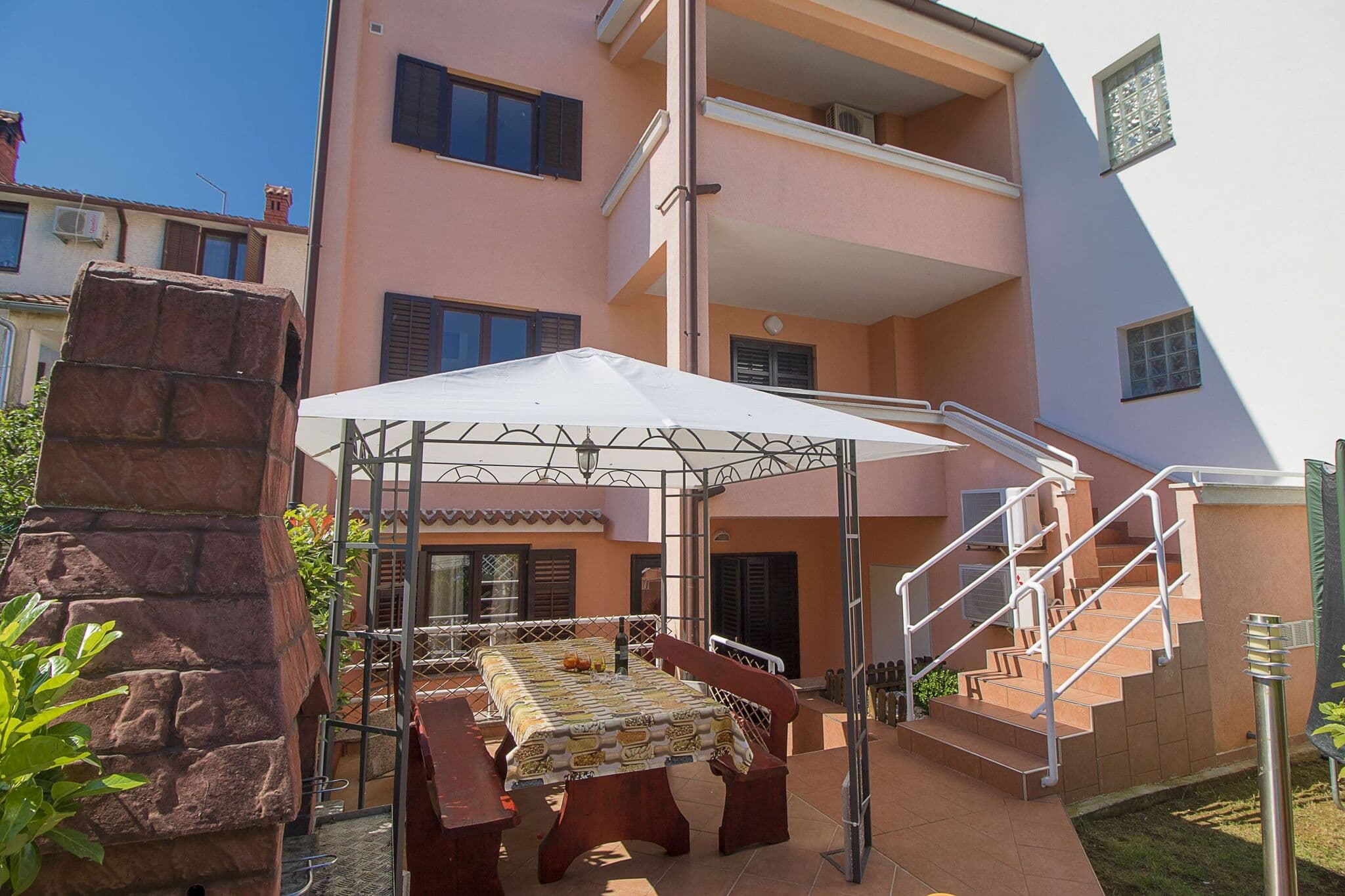 Apartments 1355-4529