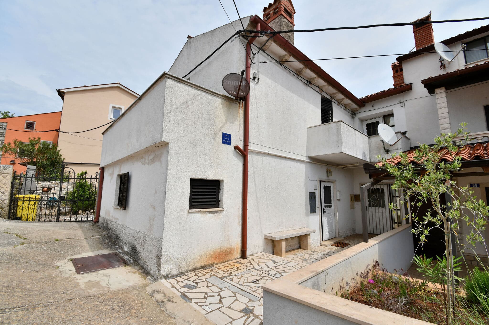 Apartments 1355-5405