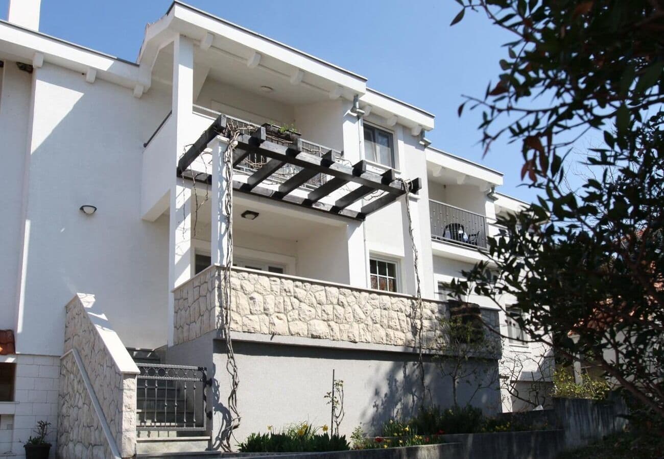 Apartments 1355-5801