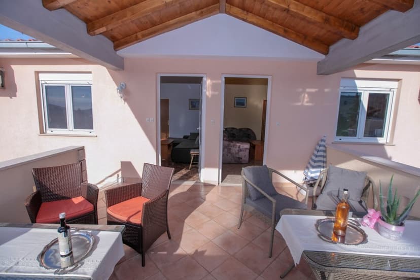 Vchod do apartmánů 1 a 2