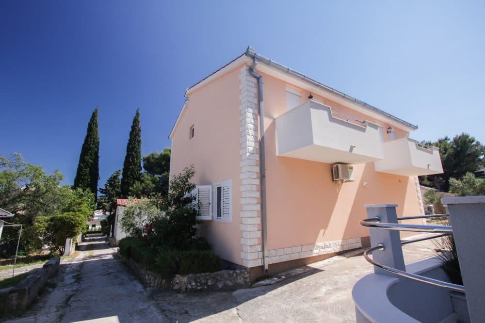 Apartmány Mira
