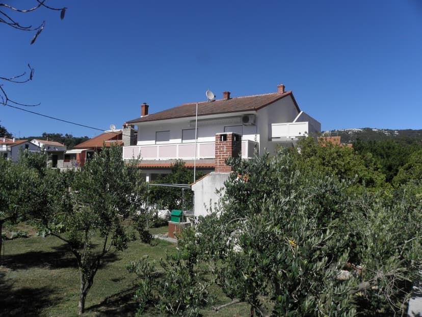 Apartmán so záhradou
