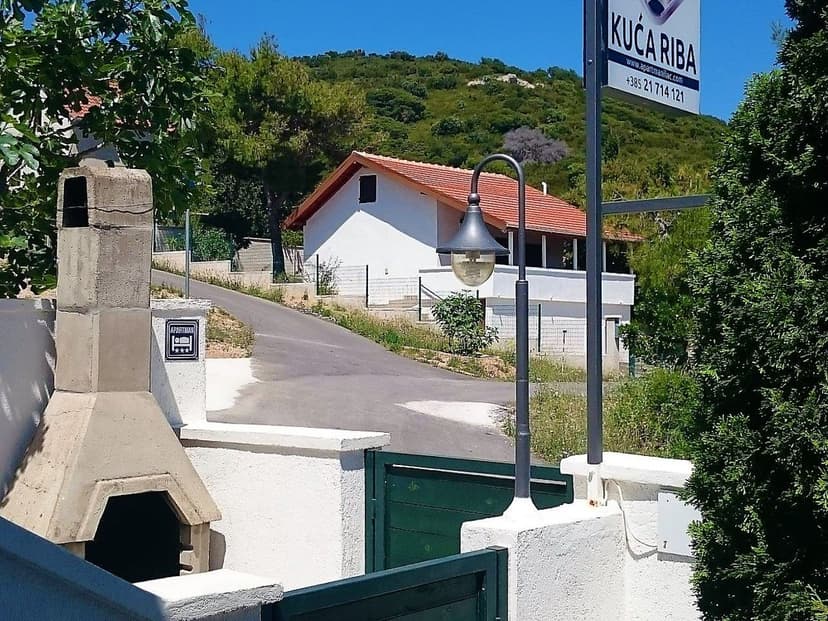 K dispozici je i gril