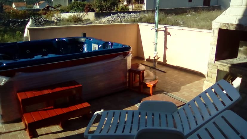 Jacuzzi