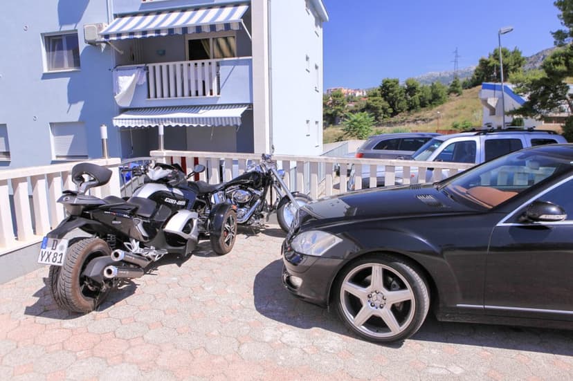 Parkování před apartmánem
