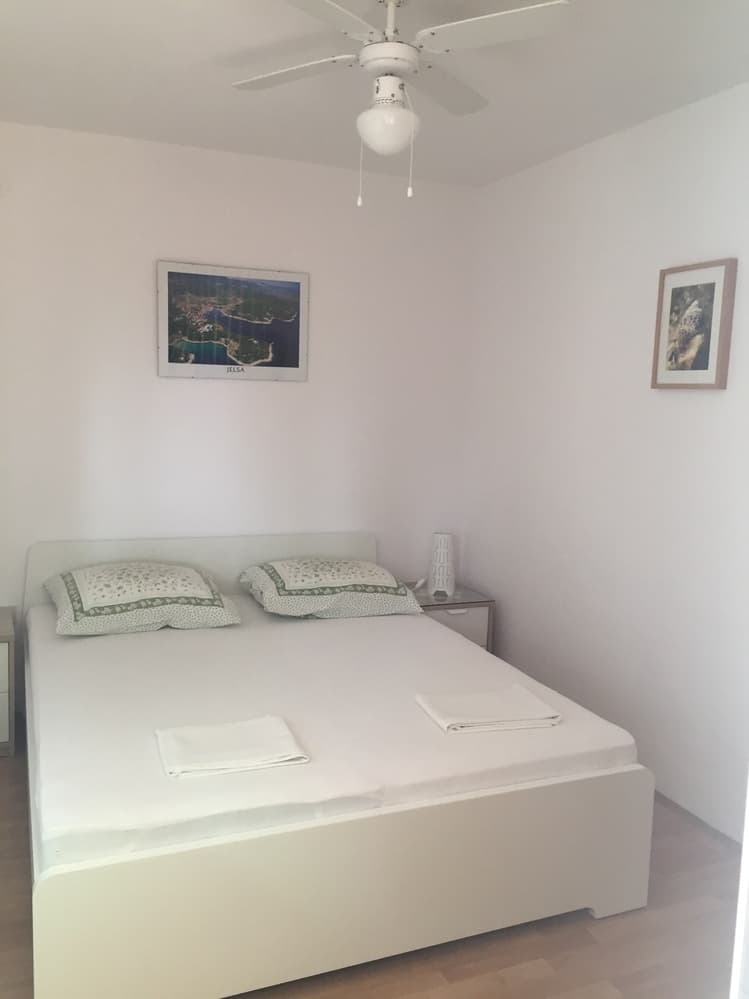 APP 6 - První ložnice apartmánu