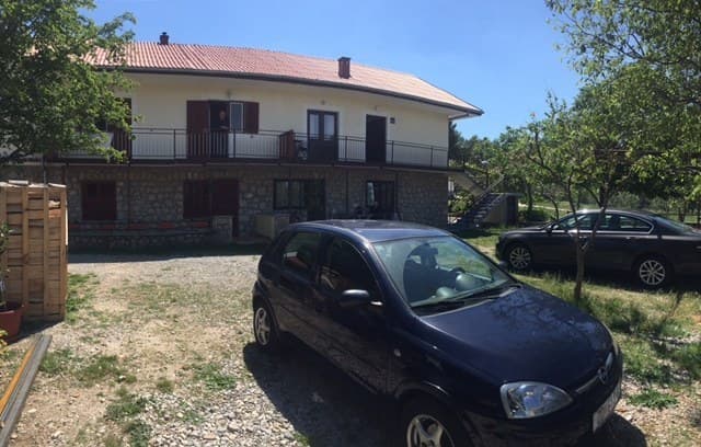 Parkování u domu