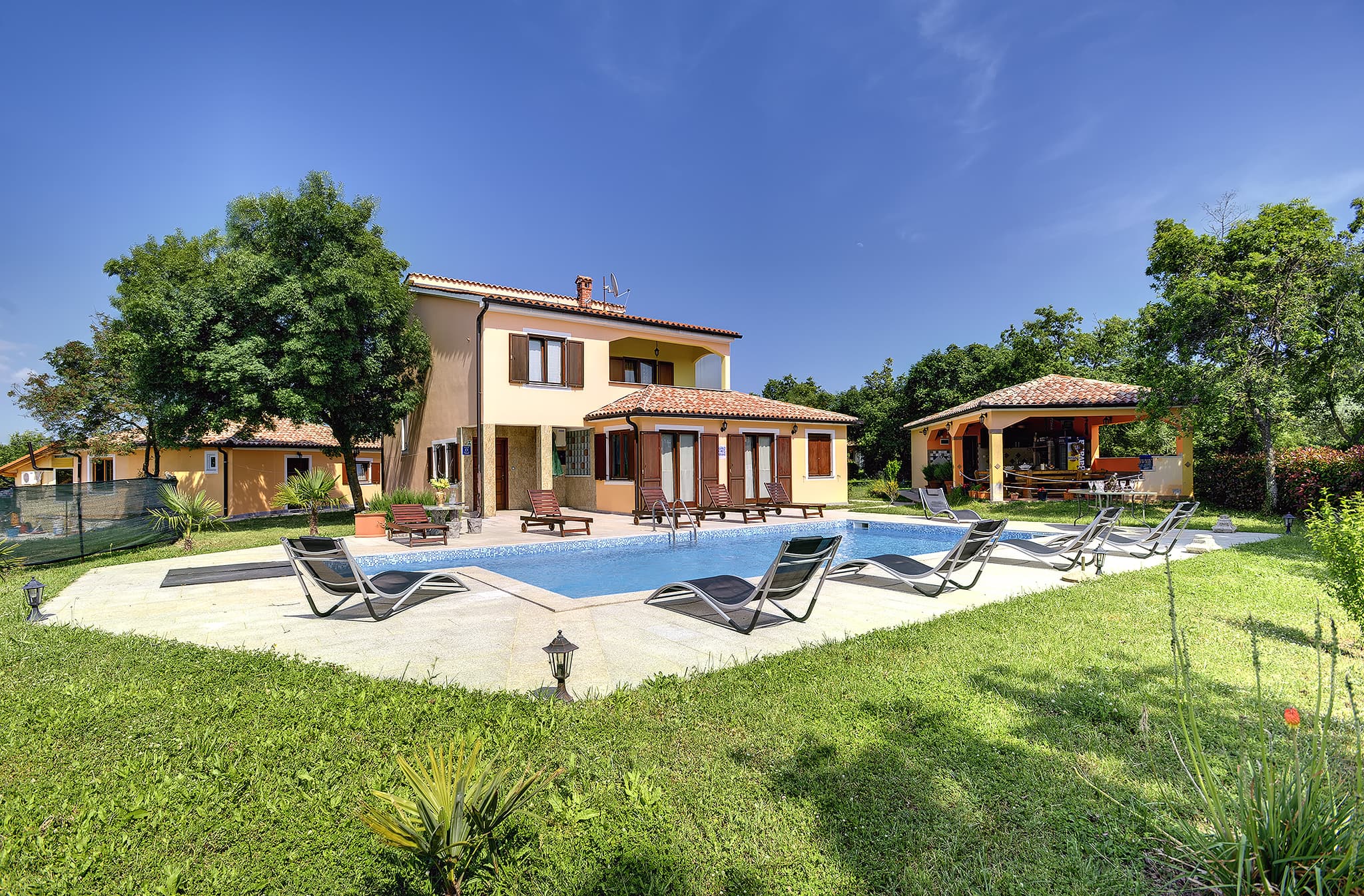 Vila 1318-767