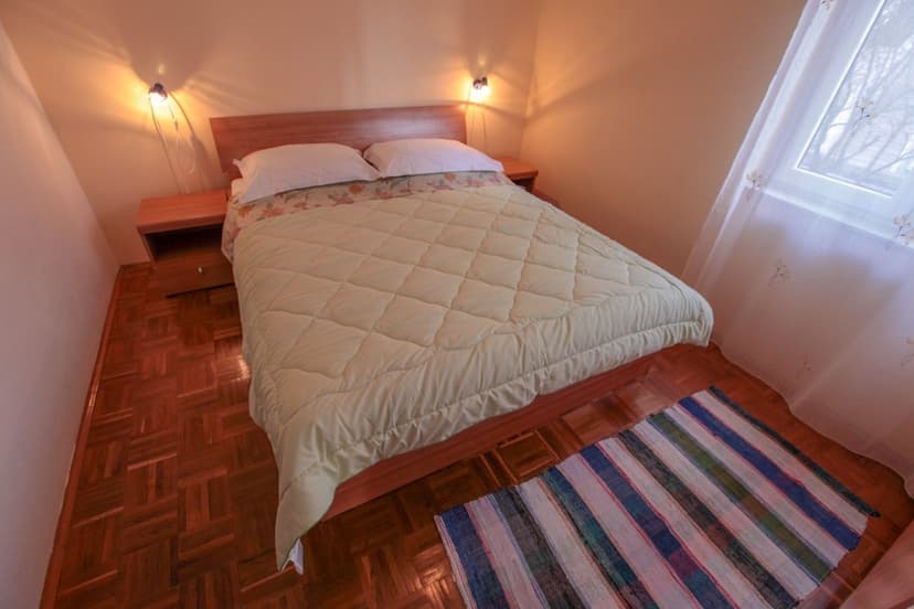 APP 4+1 &quot;1&quot; - První ložnice