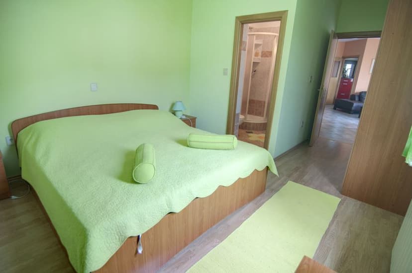 APP 6 &quot;1&quot; - První ložnice