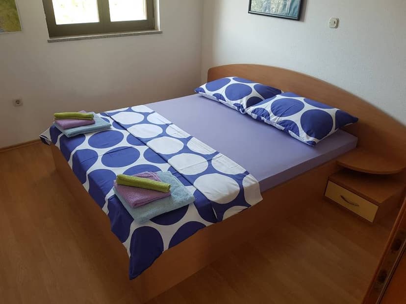 APP 4+1 &quot;2&quot; - První ložnice