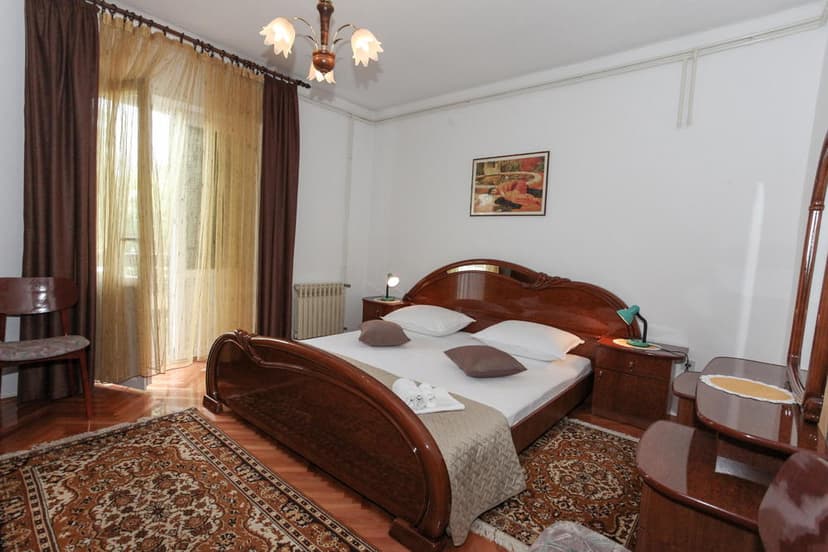 APP 4 &quot;1&quot; - První ložnice