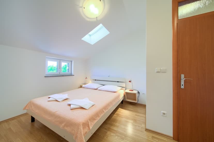 APP 2+2 &quot;1&quot; - Ložnice