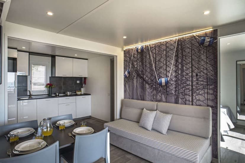 MH LODGE DELUXE SEA VIEW