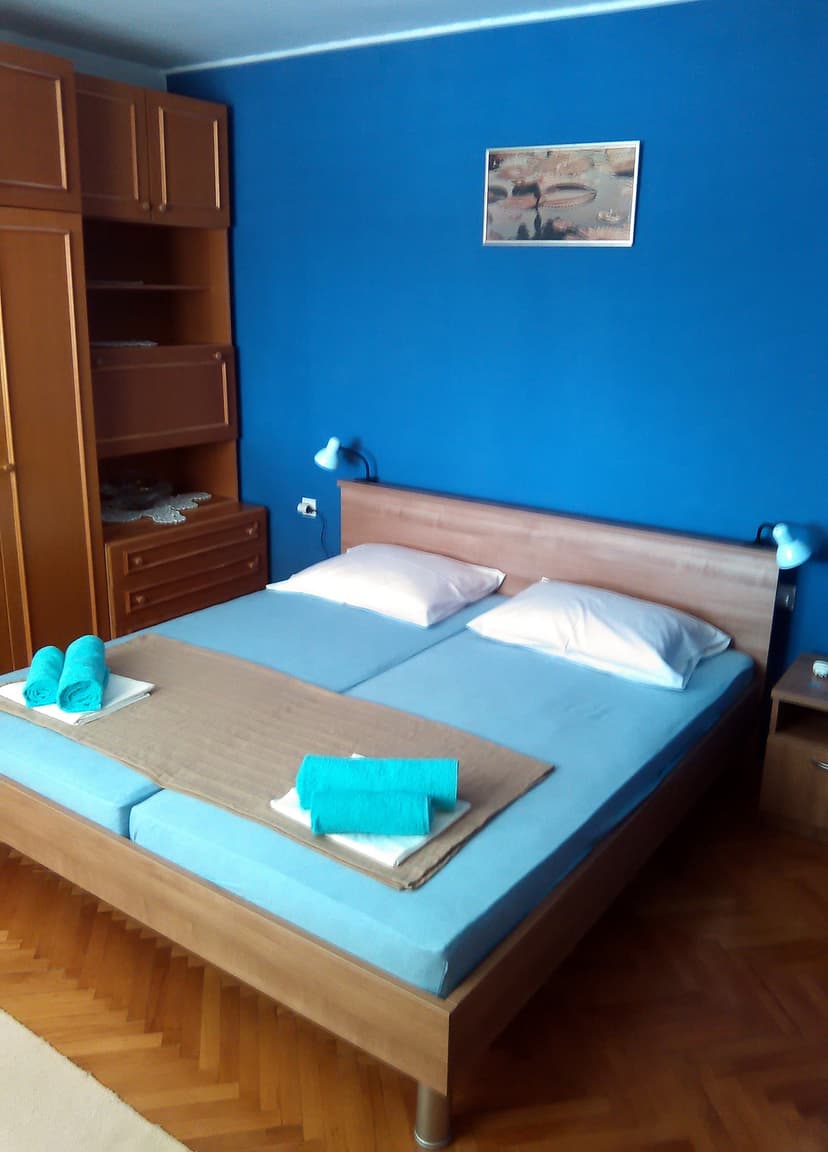 APP 6 &quot;1&quot;