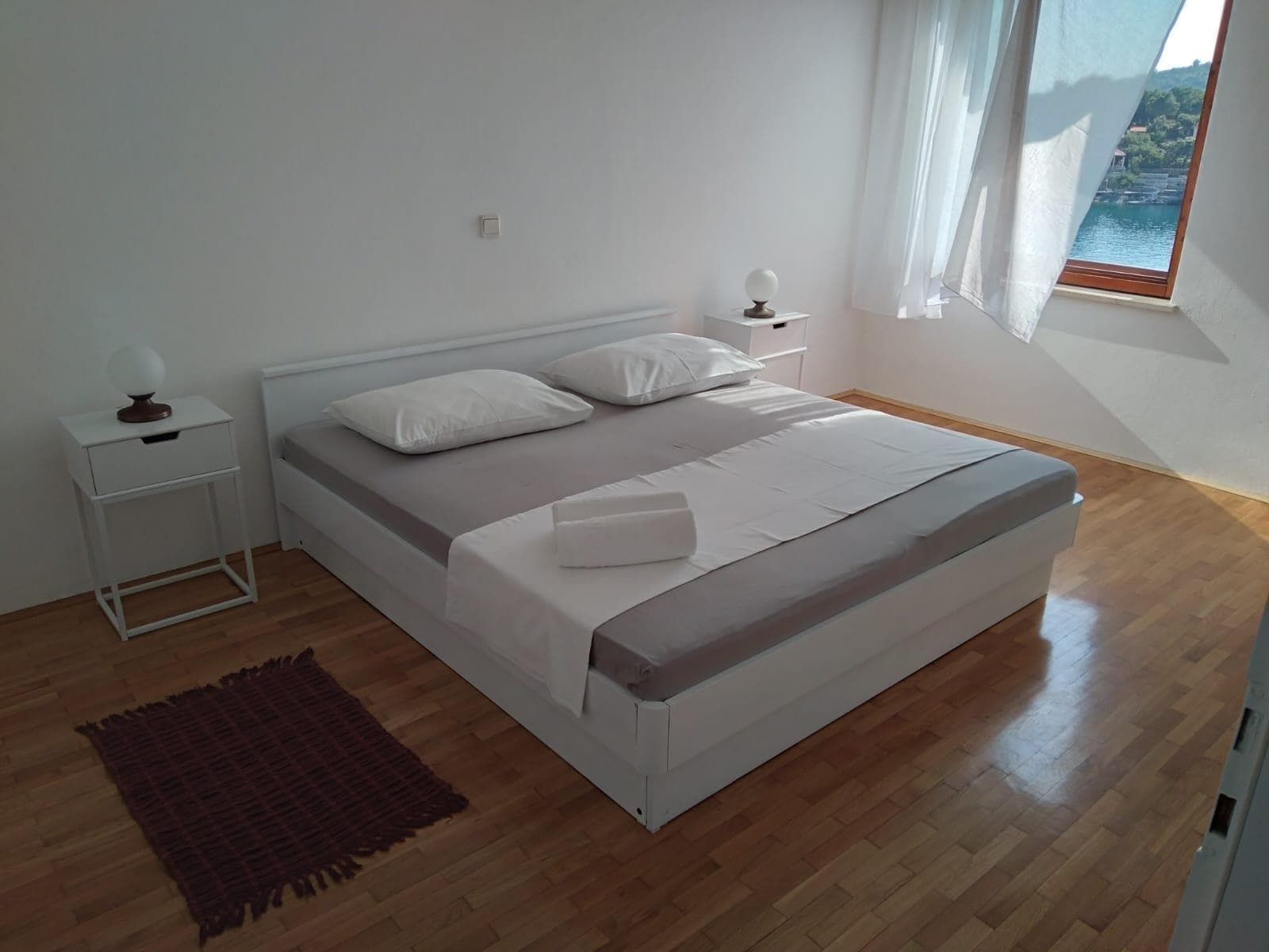 APP 4 &quot;1&quot;
