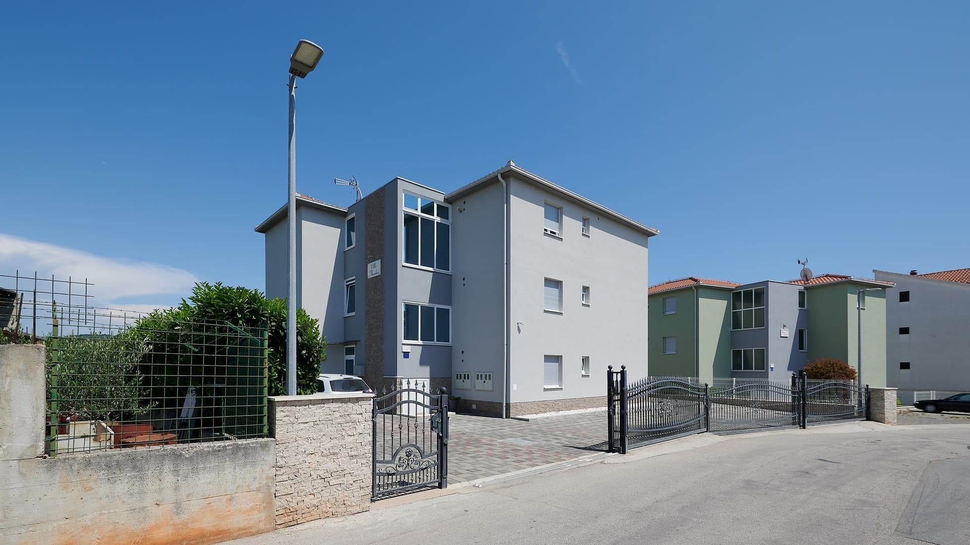 APP 2+2 &quot;1&quot;