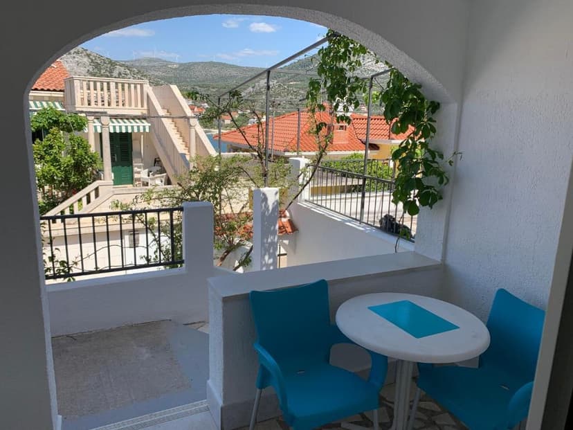 APP 2 &quot;1&quot; - Balkon
