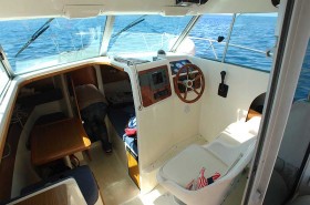 Komfortowa kajuta i doskonałe wyposażenie łodzi