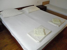 Trzecie łóżko w pokoju 