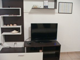 TV v apartmáne