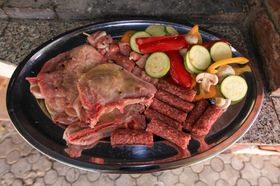 Připravené maso na gril