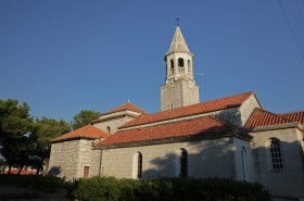 Kostel v Povljích